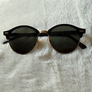 Ray-Ban Clubround Polarized Sunglasses